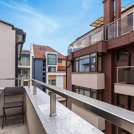 아파트 Stylish & Luxury 1bd With A Nice Terrace